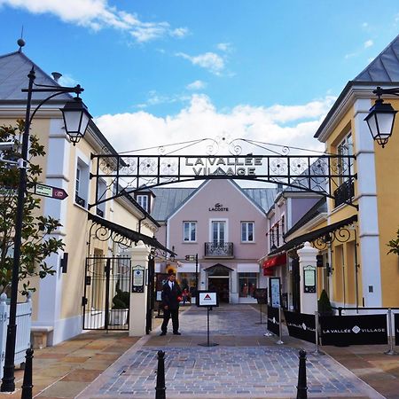 Sesame Duplex Disneyland Paris Netflix 6 Personnes Et 1 Bebe Avec Parking Apartamento Bailly-Romainvilliers Exterior foto